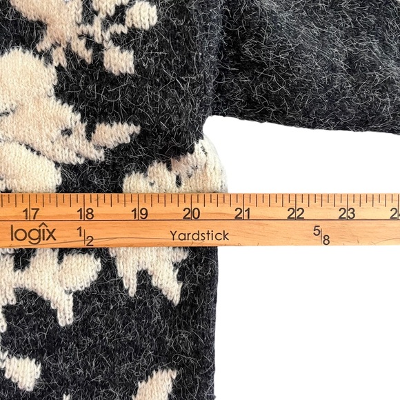 Vintage Kitty Hawk Vivian Lang Sweater Womens Medium 3D Floral Embroidered Knit - Picture 11 of 12